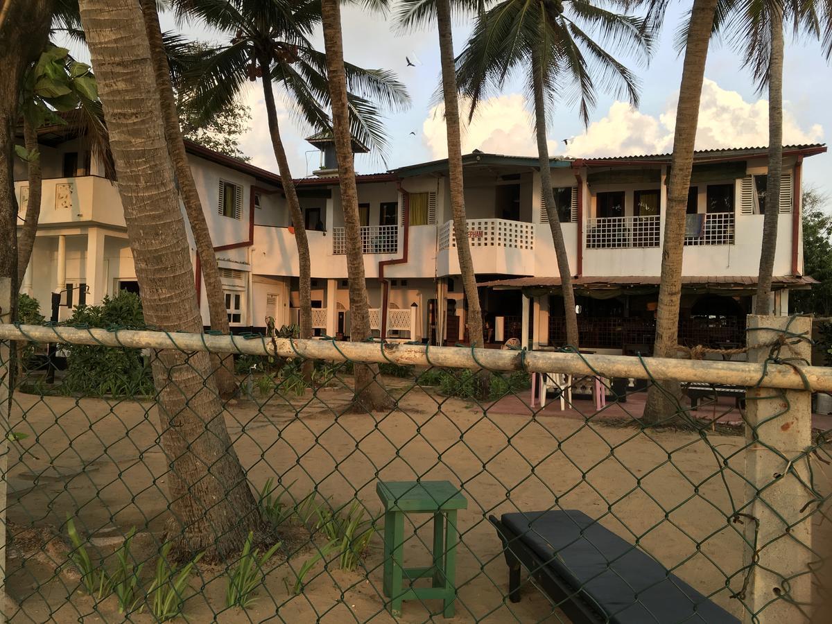 Dephani Beach Hotel เนกอมโบ ภายนอก รูปภาพ